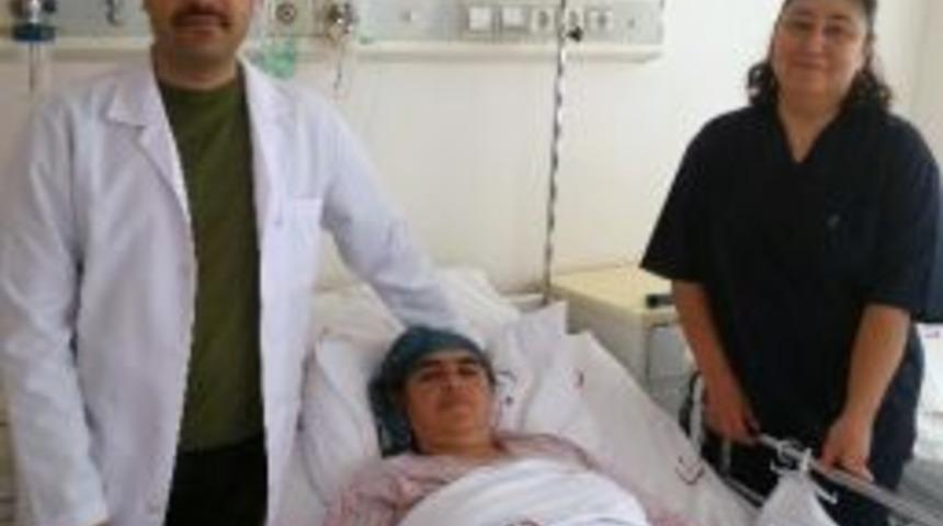 Safra Kesesinden 100 Adet Taş &Ccedil;ıktı