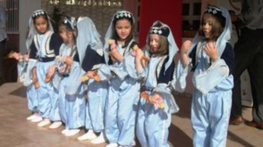 &Ouml;demiş Kızılay&rsquo;dan Miniklerle Elele Kutlama