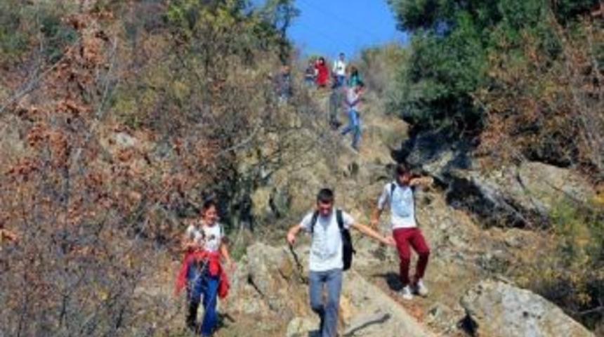 Kula Doğa Y&uuml;r&uuml;y&uuml;ş&ccedil;&uuml;lerinin Bu Haftaki Durağı Adala Oldu