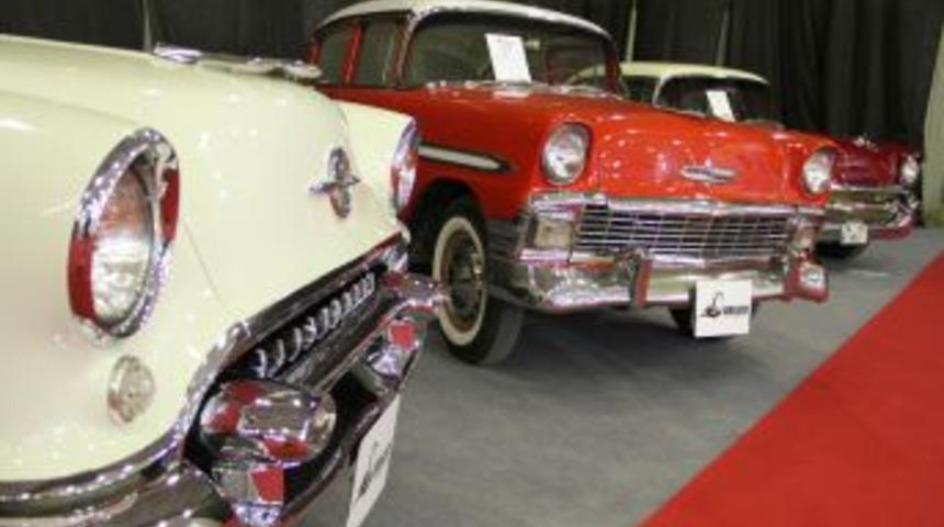 Bursa Otoshow Fuarı'nda Klasik Otomobil Nostaljisi
