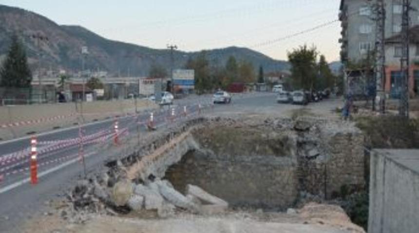 Bilecik İstasyon Mahallesine Alt Ge&ccedil;it