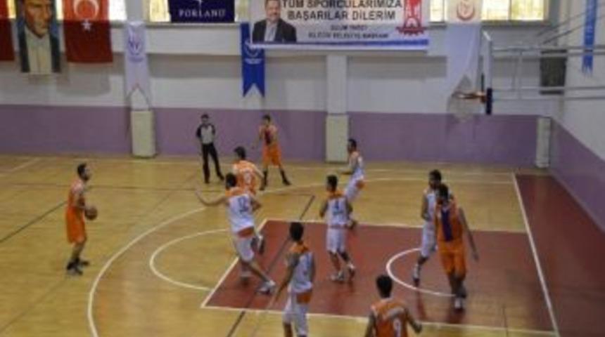 Bilecik Belediyesi Basketbol Takımı Başarılarını S&uuml;rd&uuml;r&uuml;yor