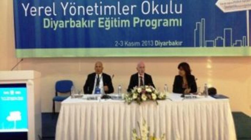 Diyarbakır&rsquo;da Kartal Belediye Başkanı &Ouml;z&rsquo;e Yoğun İlgi