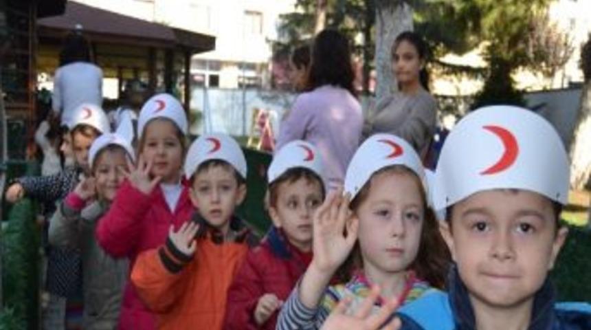 Kan Bağışında Minik Roller