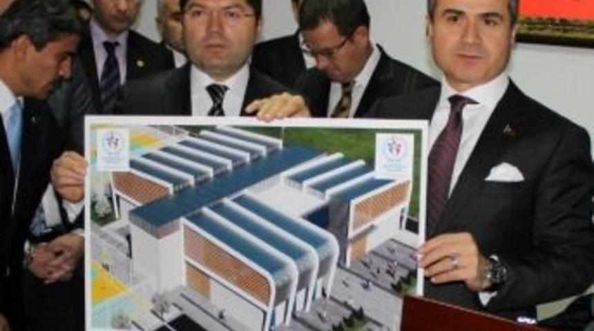 &Ccedil;ok Ama&ccedil;lı Spor Salonu İhalesi Yapıldı