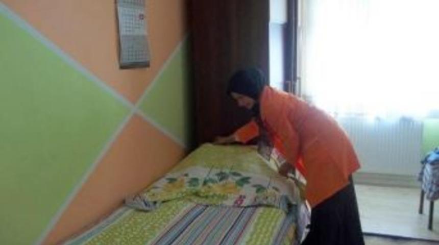 &Ccedil;ankırı Belediyesi'nin Evde Temizlik Hizmeti Devam Ediyor