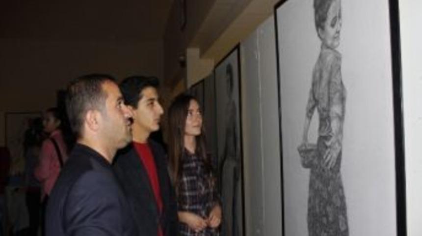 Pa&uuml; &Ouml;ğrencilerinden Sergi