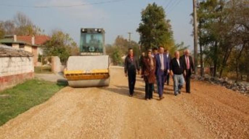 Kartepe&rsquo;de Asfalt &Ccedil;alışmaları Hızla Devam Ediyor