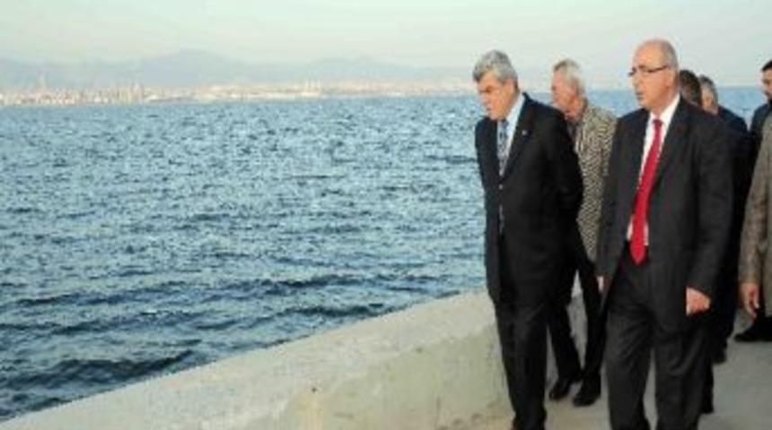 Başkan Karaosmanoğlu G&ouml;lc&uuml;k&rsquo;te Vatandaşlarla Bir Araya Geldi