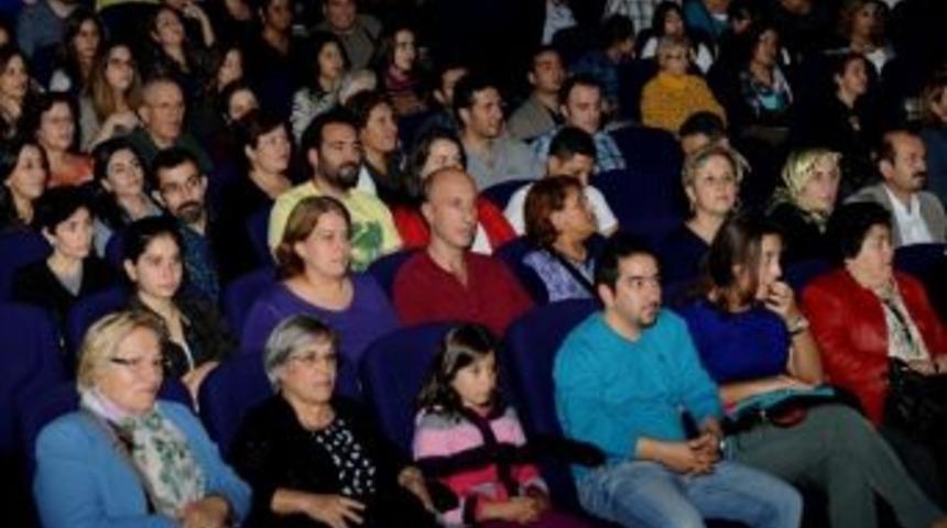 “ahududu” Karşıyaka Seyircisiyle Buluştu