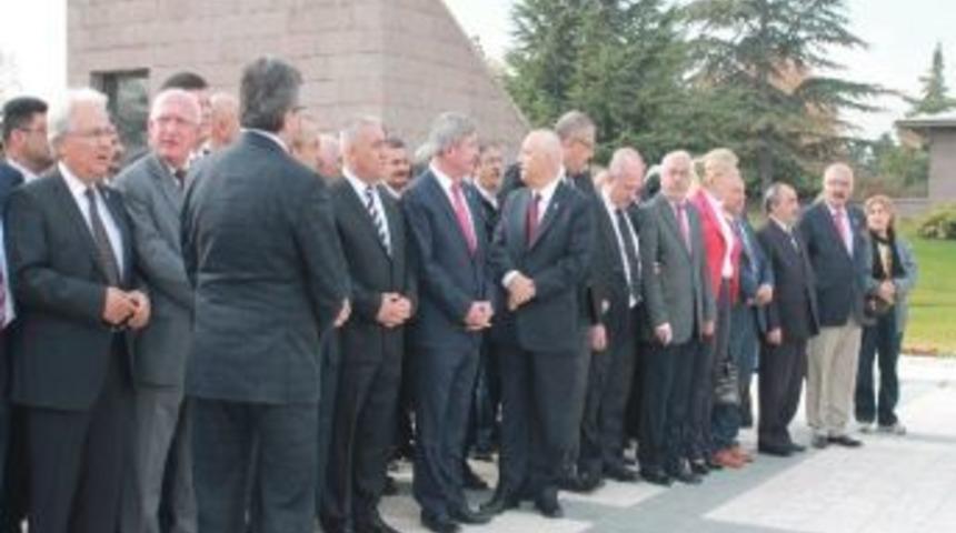 Merhum Ecevit Kabri Başında Anıldı