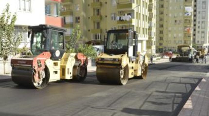 Huzurevleri Mahallesi Asfaltlanıyor