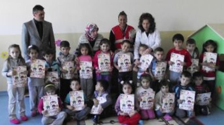 T&uuml;rk Kızılayı Bafra Şubesi Okullarda