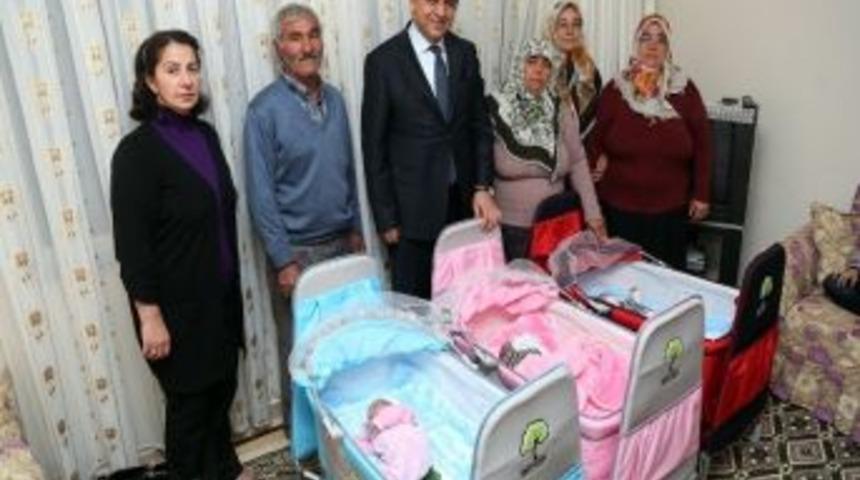 &Uuml;&ccedil;&uuml;z Bebekleri, Başkan Fadıloğlu Ziyaret Etti