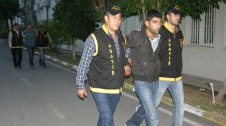 Mahallenin Elektriklenini Kesip D&uuml;kkanları Soymuşlar