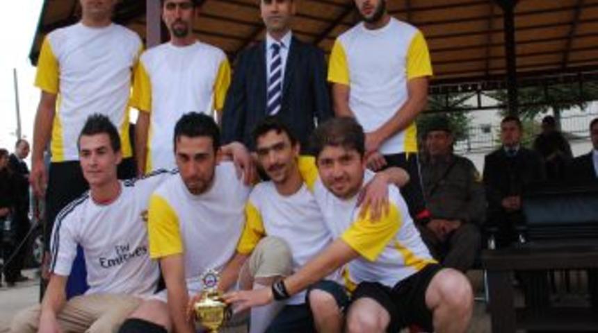 Kızıl&ouml;ren'de Futbol Turnuvası Coşkusu