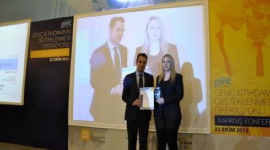Gen&ccedil; İstihdamın Desteklenmesi Operasyonu Projesinden Batman&rsquo;a Plaket