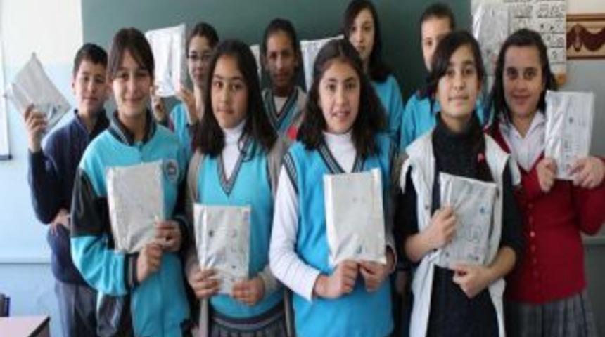 Yerk&ouml;y'de Kitap Okuyan &Ouml;ğrenciler &Ouml;d&uuml;llendirildi