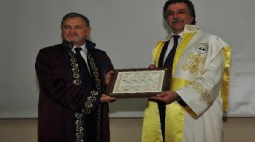 Er&uuml;, İspanyol Bilim Adamı Casanueva'ya Fahri Doktora &Uuml;nvanı Verdi