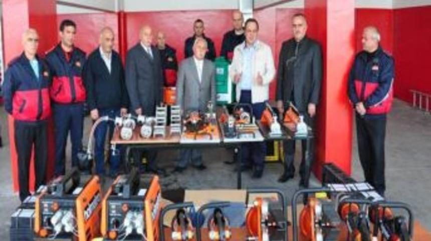 İzmir B&uuml;y&uuml;kşehir Belediyesi'nden Giresun Belediyesi'ne Ekipman Desteği