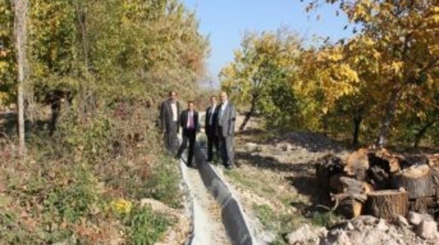 Suluk&ouml;y&rsquo;de Sulama Kanalı Yapılıyor