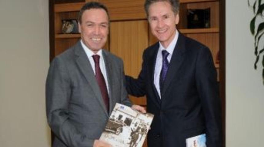 Romanya Ankara B&uuml;y&uuml;kel&ccedil;isi&rsquo;nden A&uuml;&rsquo;ye Ziyaret