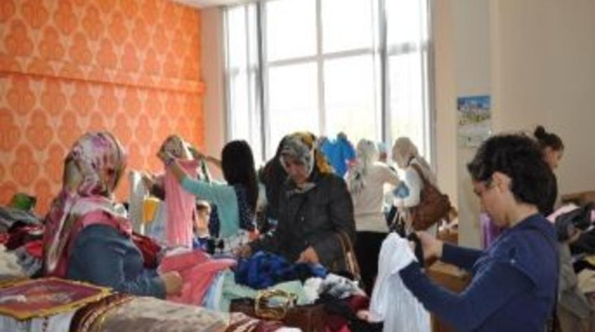 İnci Hanımlar Derneği'nden &Ouml;ğrenciler Yararına Kermes