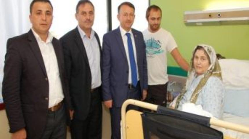 Başkan Karabalık, Hasta Ziyaretinde