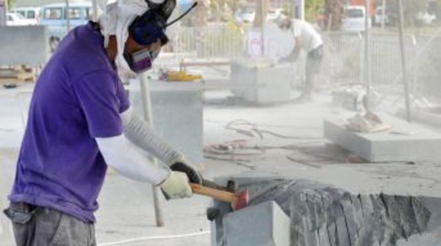 Taş Heykel Sempozyumu'na 10 &Uuml;lkeden Heykeltıraş Katılıyor