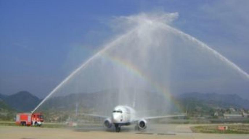 Gazipaşa Sunexpress&rsquo;in İlk U&ccedil;uşunu Karşıladı