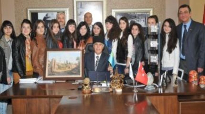 Kırım&rsquo;dan Nil&uuml;fer&rsquo;e Kardeşlik K&ouml;pr&uuml;s&uuml;