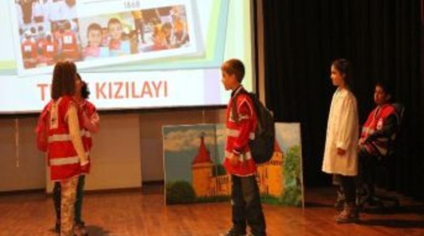 Urla'da Kızılay Haftası Kutlandı