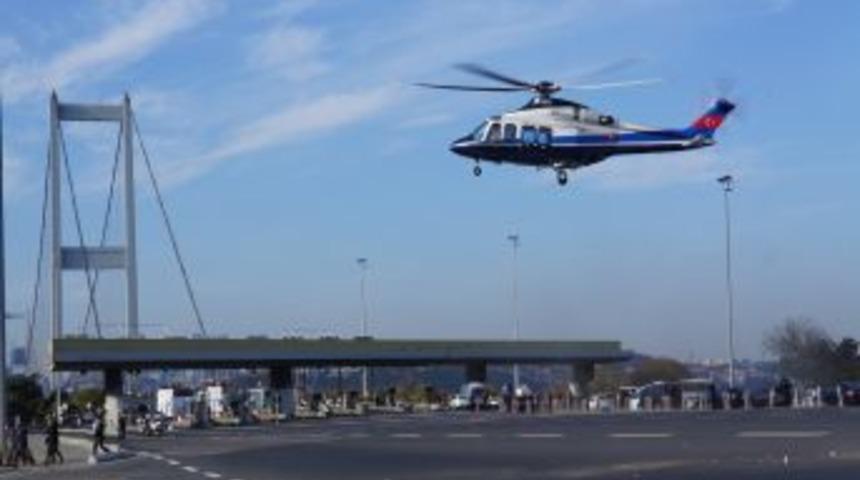 Tiger Woods, K&ouml;pr&uuml;ye Helikopterle Indi