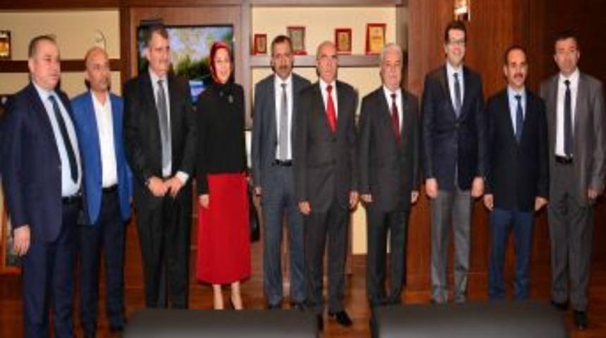 AGİD Y&ouml;netimi Başkan Arıkan'ı Ziyaret Etti