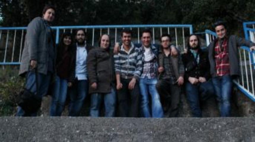 Konservatuvar Mezunu Lokantacı Se&ccedil;im Şarkısı Ve Grizu Faciasıyla Sesini Duyurdu