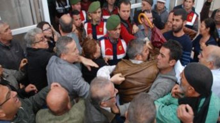 &Ccedil;ed Bilgilendirme Toplantısında Arbede