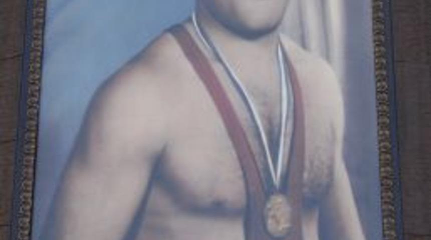 Milli G&uuml;reş&ccedil;i Hayri Polat, Son Yolculuğuna Uğurlandı