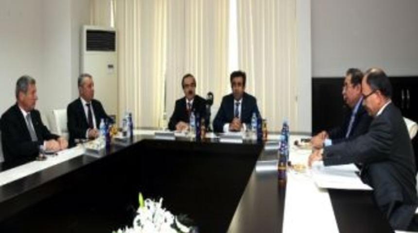 &Ccedil;ka Y&ouml;netim Kurulu Vali G&uuml;zeloğlu Başkanlığında Toplandı