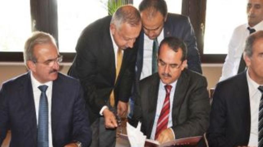 Taklit&ccedil;ilerden Bıkan Mobilyacılar, Sına&icirc; Haklar Kanunu'nu Bekliyor