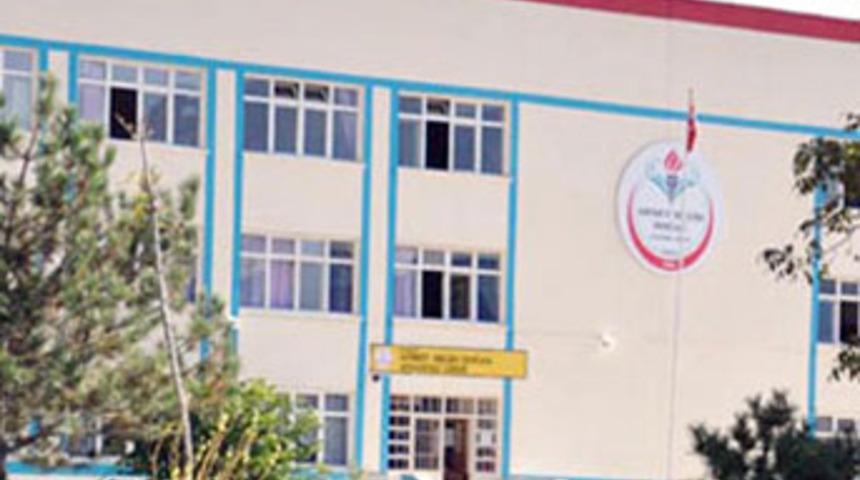 Lisede 'harem selamlık yemek' tartışma yarattı