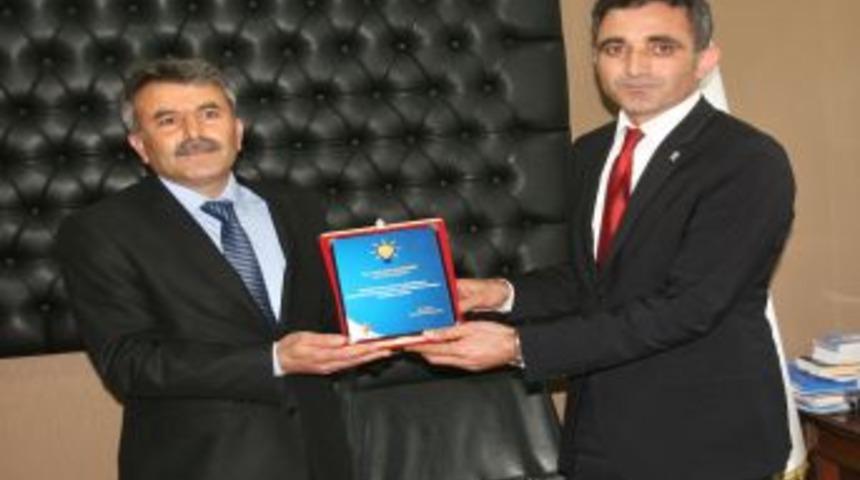 AK Parti Aday Adayı A&ccedil;ıkg&ouml;z, İl Başkanlığı G&ouml;revinden Istifa Etti