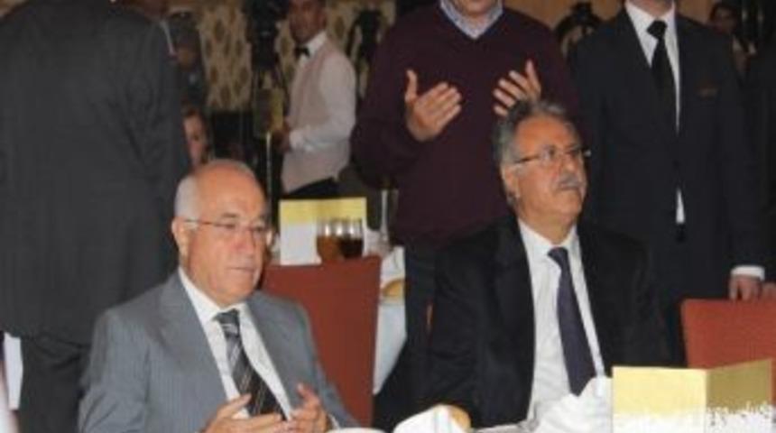 D&uuml;nya Ehlibeyt Vakfı'nın Muharrem Ayı İftarı