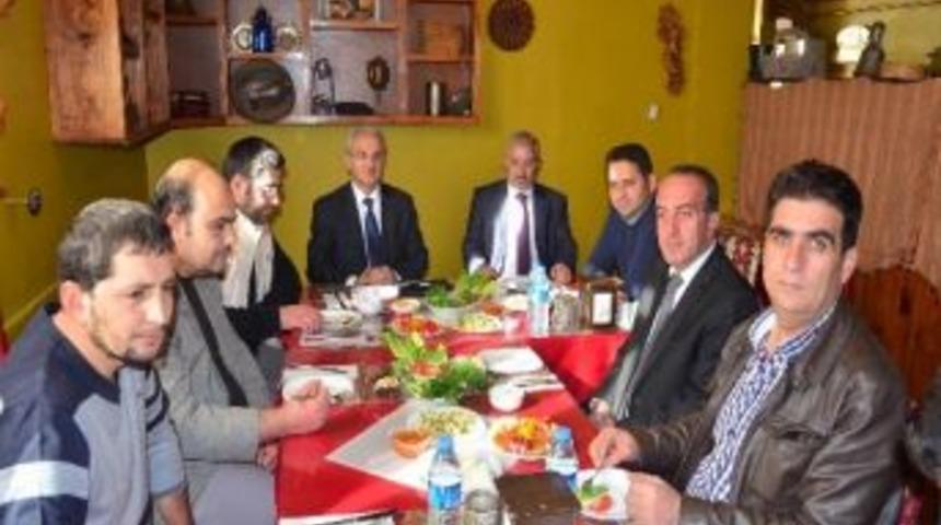 Ak Parti İl Başkanı Başssoy Gazetecilerle Biraraya Geldi