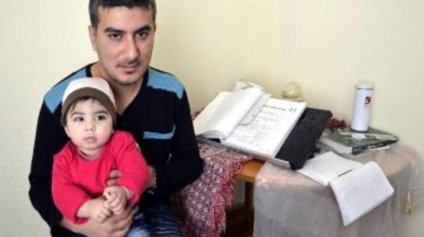 Iraklı M&uuml;lteci Umut Yolculuğu İ&ccedil;in Ders &Ccedil;alışıyor