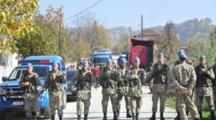 Hacıkara K&ouml;y&uuml;nde Cinayet Davası Keşfi