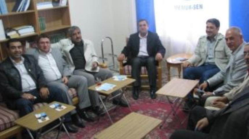 Elbeyli Belediye Başkan Aday Adayı Şimşek Memur-sen'i Ziyaret Etti