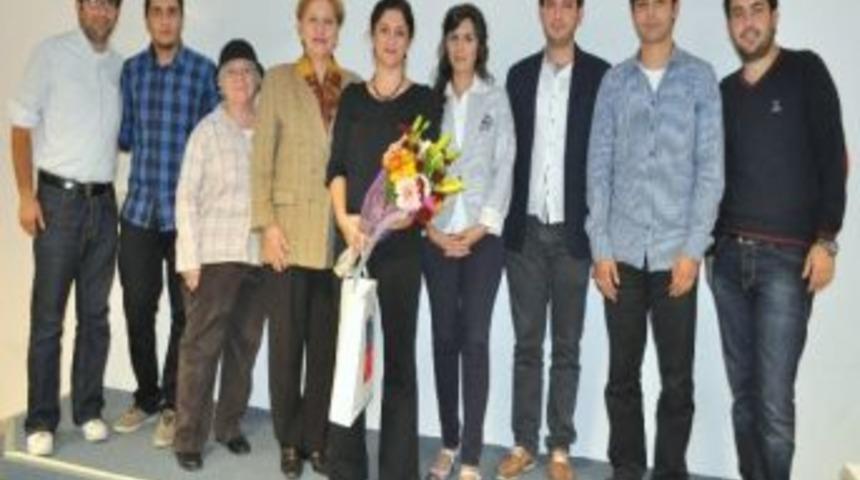 Kadına Şiddet Meslek Ayrımı Yapmıyor