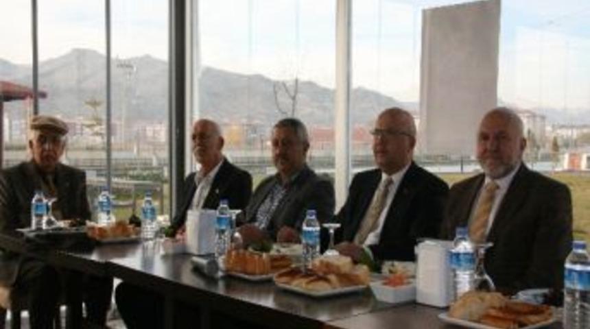 Başkan &Ccedil;oban Basın Mensupları İle Bir Araya Geldi