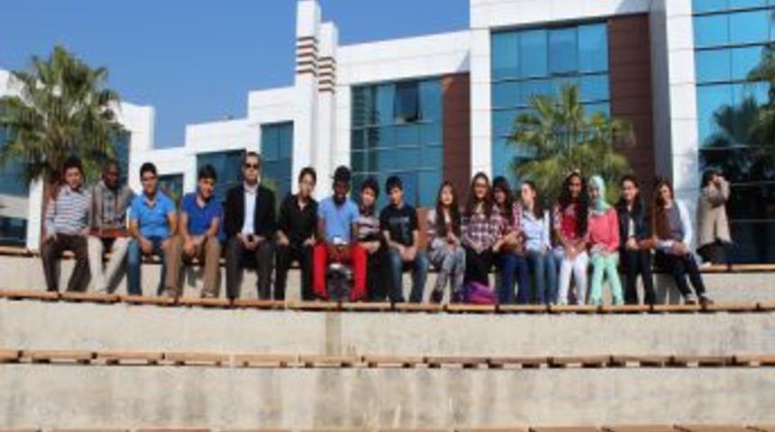 Soma &Ouml;zel Birlik &Ouml;ğrencileri Gediz'in Yabancılarından İngilizce &Ouml;ğrendi