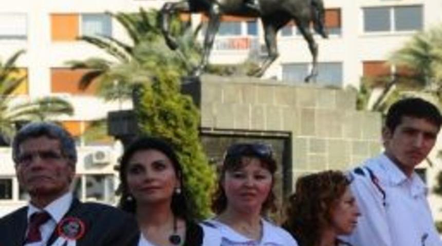 İzmir "ata'ya Saygı" İ&ccedil;in Y&uuml;r&uuml;yecek